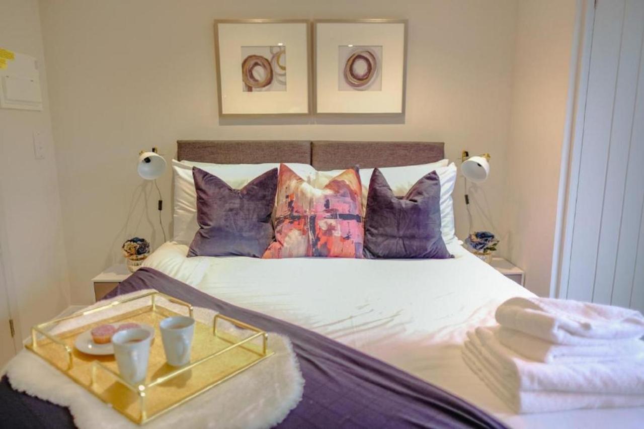 Catharine House Apartment *